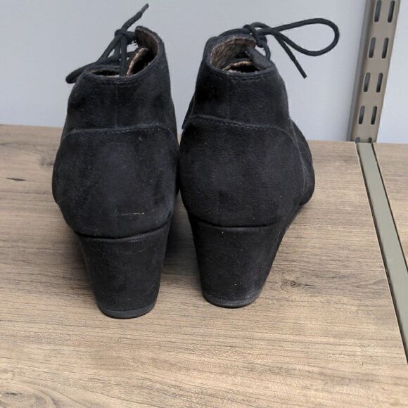 City Classified Black Booties - Picture 3 of 5